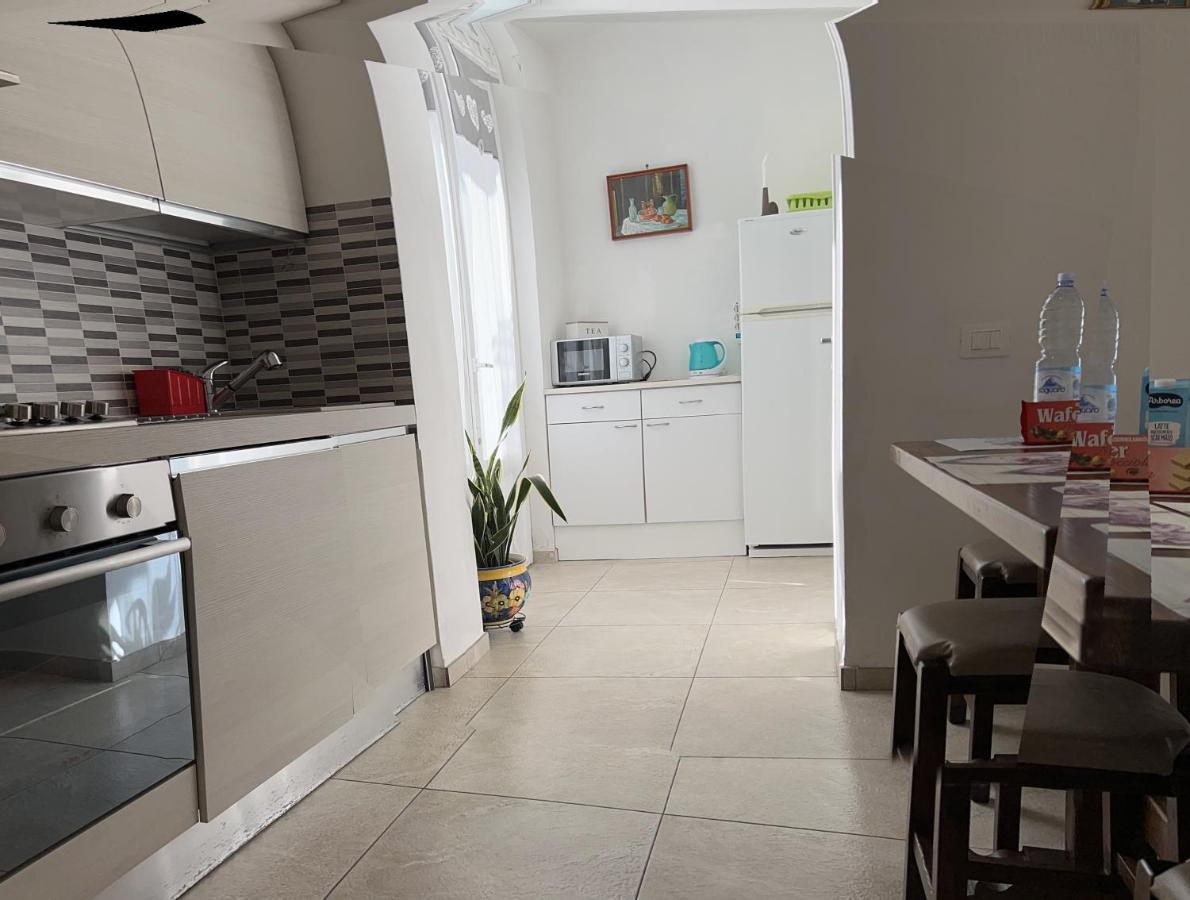 Casa Vacanze Diana Viareggio Buitenkant foto